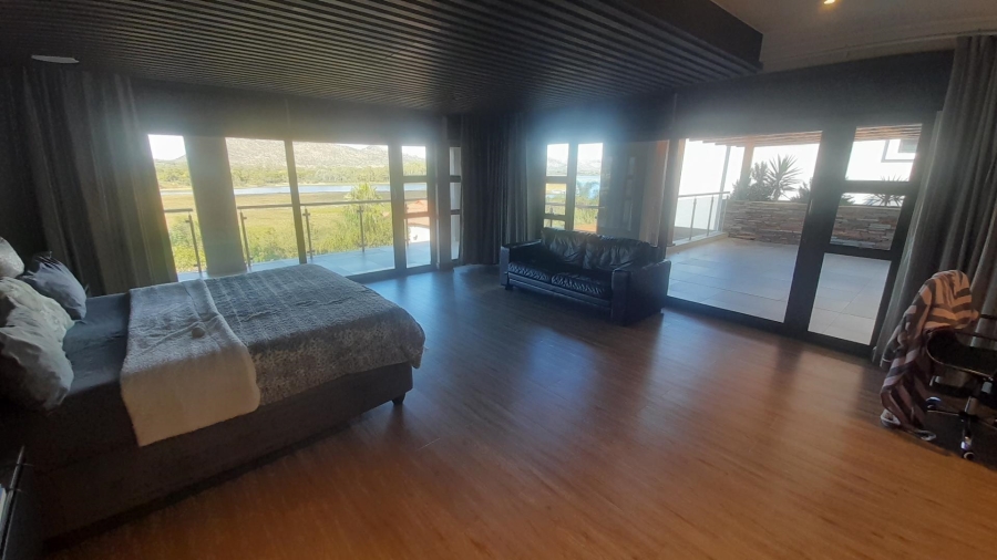 6 Bedroom Property for Sale in Birdwood Estate North West